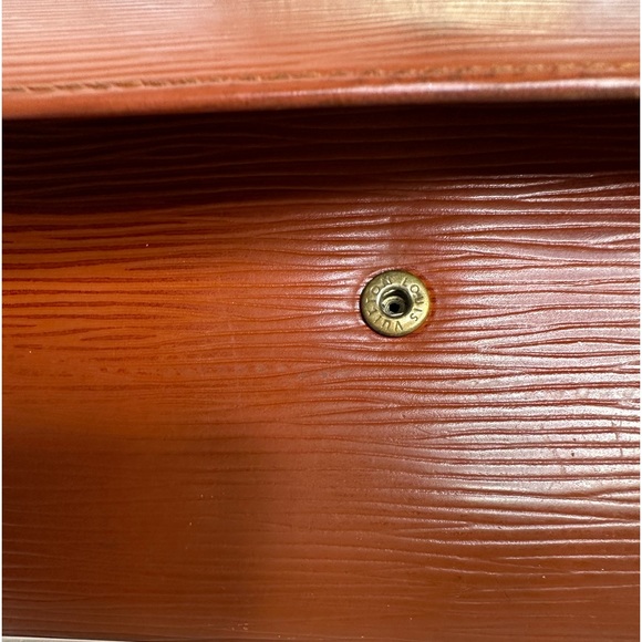 Louis Vuitton Brown Epi Leather Sarah Wallet - Picture 5 of 11